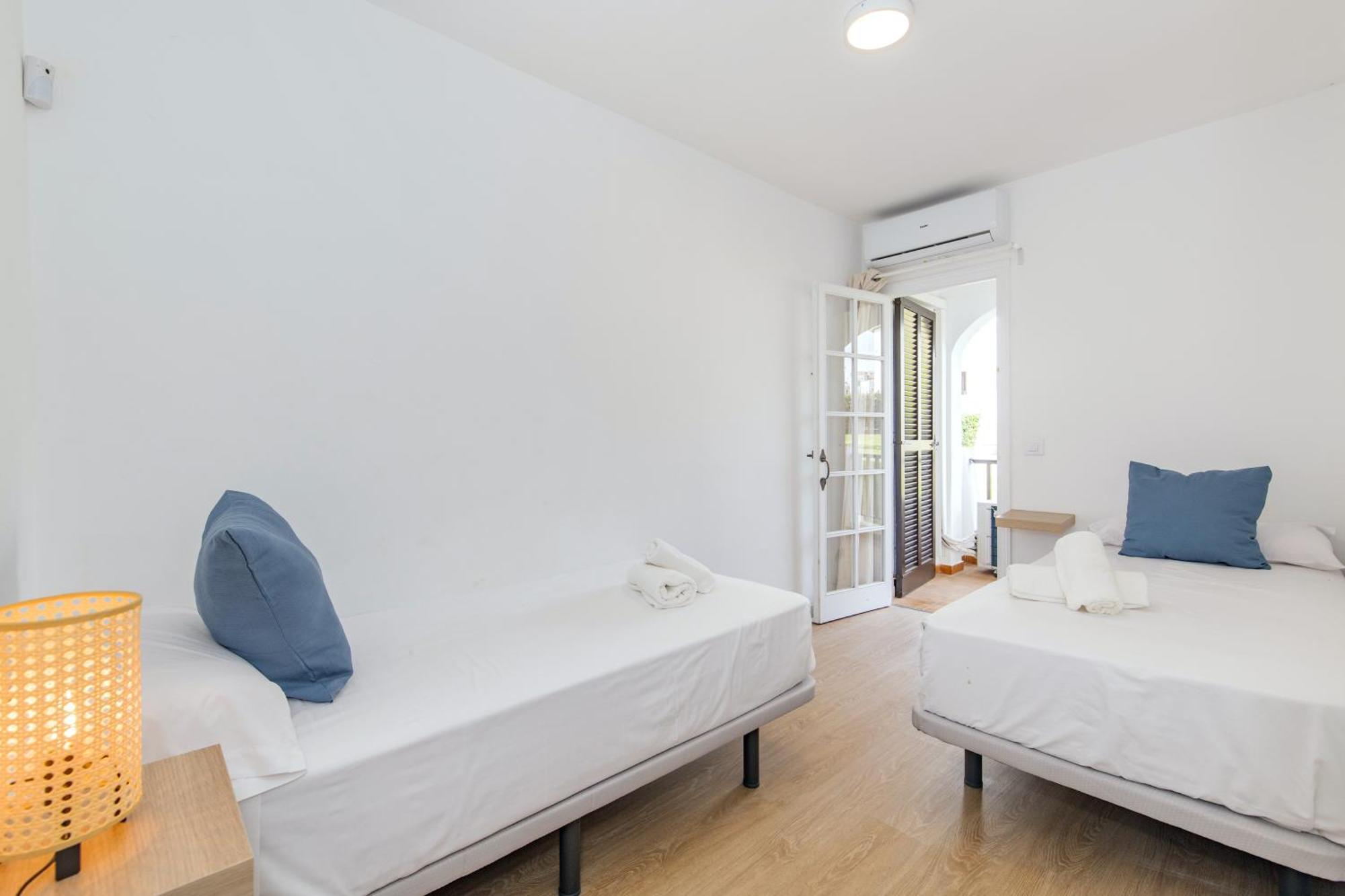 Siesta Mar Private Apt 92 Cala En Porter  Exterior photo